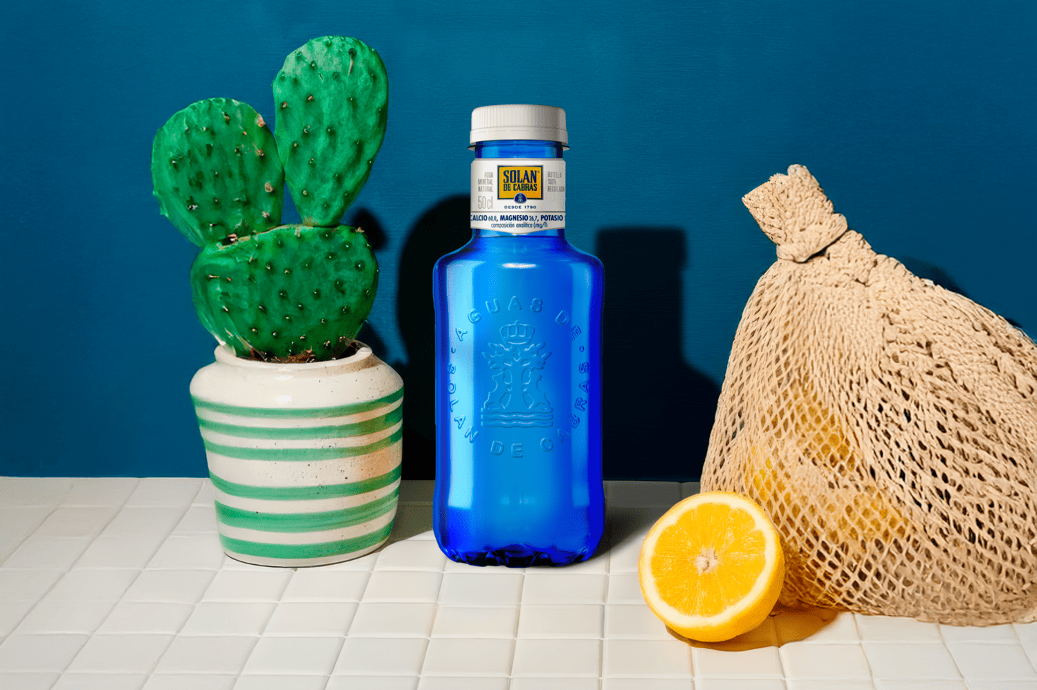 5 recetas de agua aromatizada con frutas (fáciles y refrescantes)